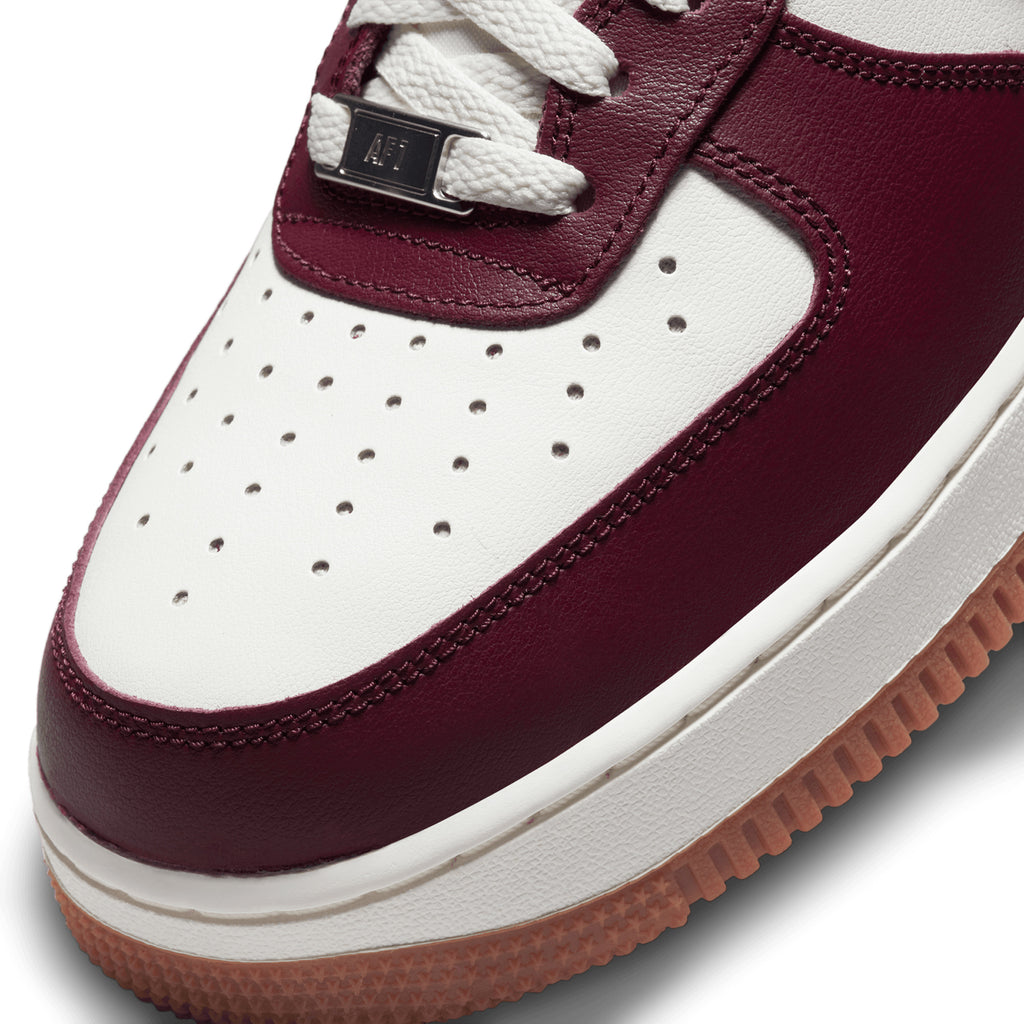 Nike air force 2024 1 burgundy velvet