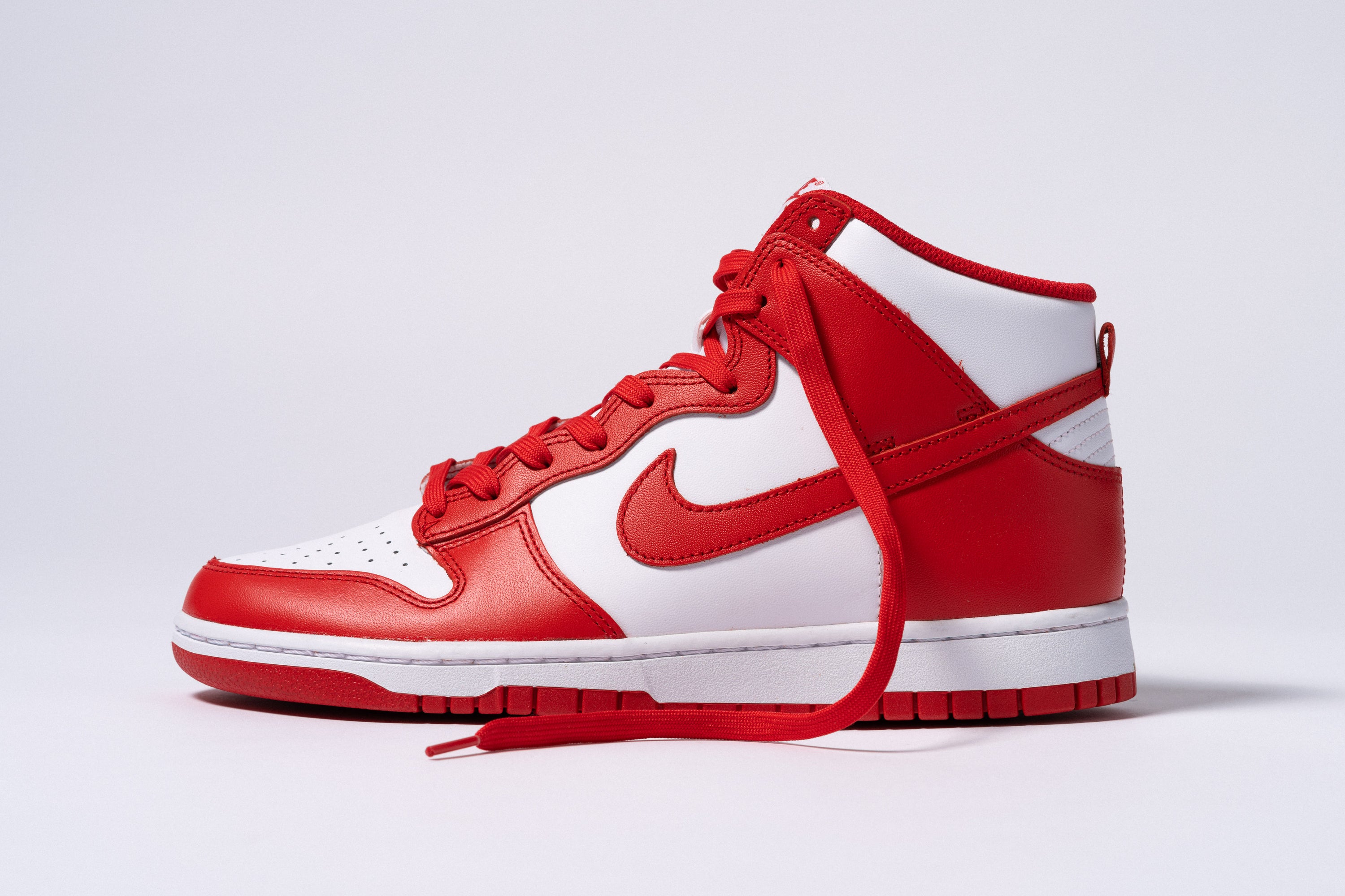 Men's Nike Dunk High "Championship Red" 5/8/22