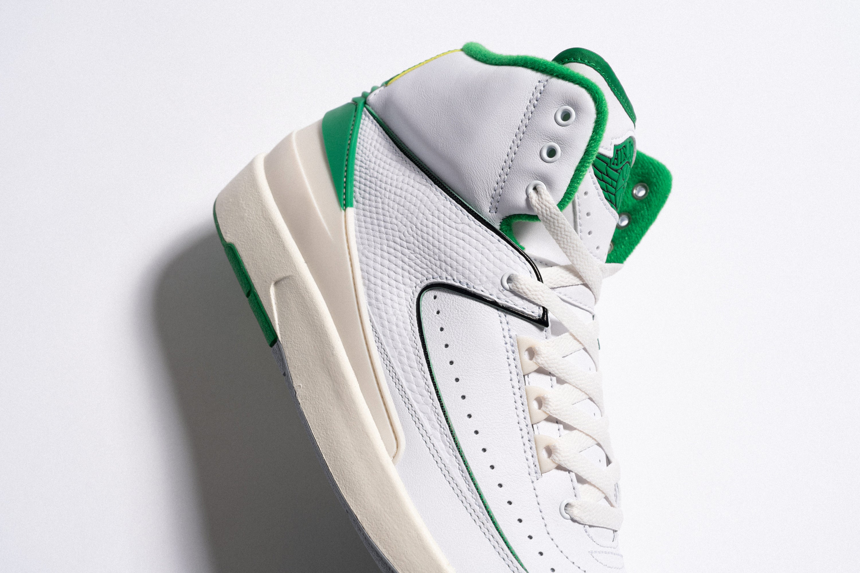 Air Jordan 2 Retro "Lucky Green"