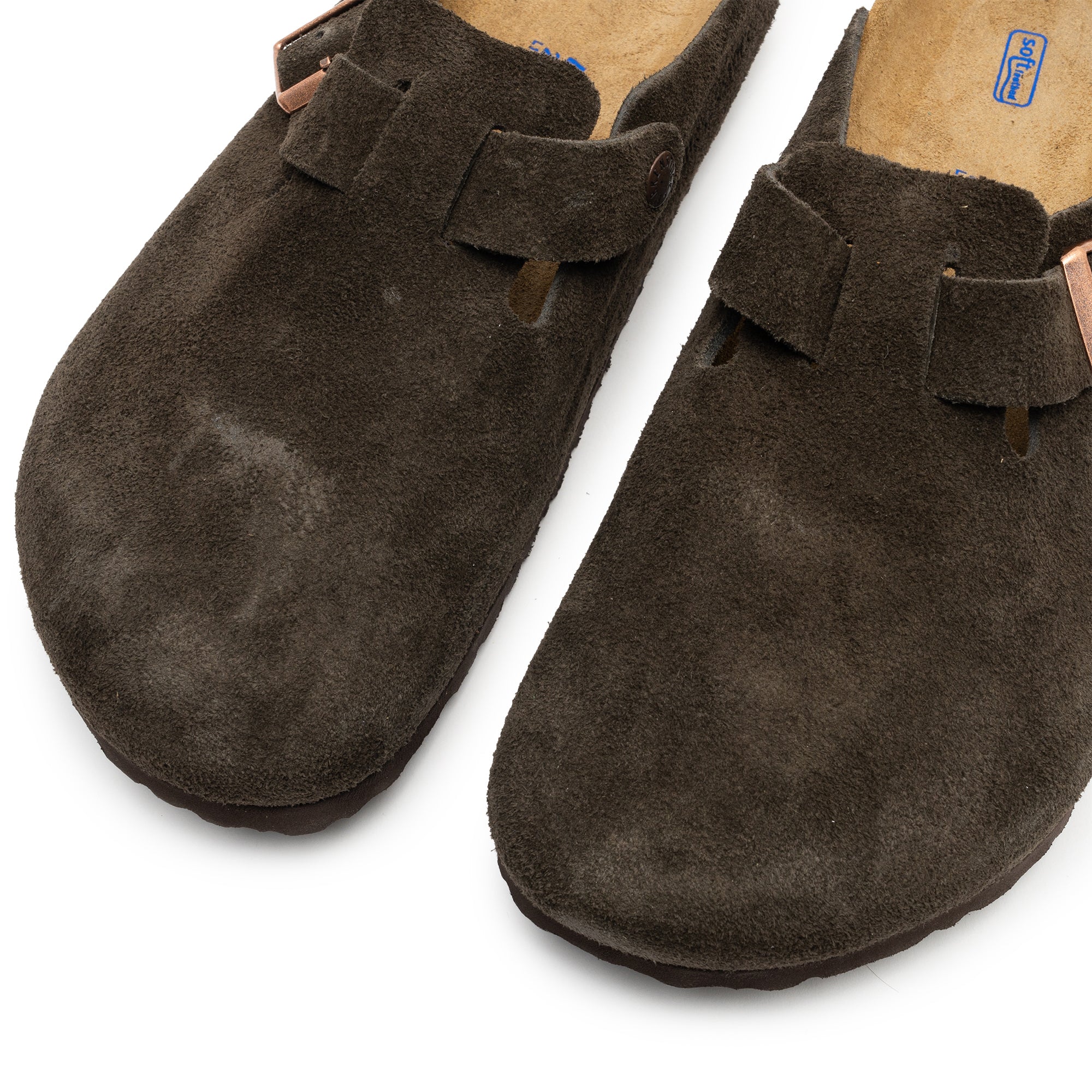 Classic suede uppers