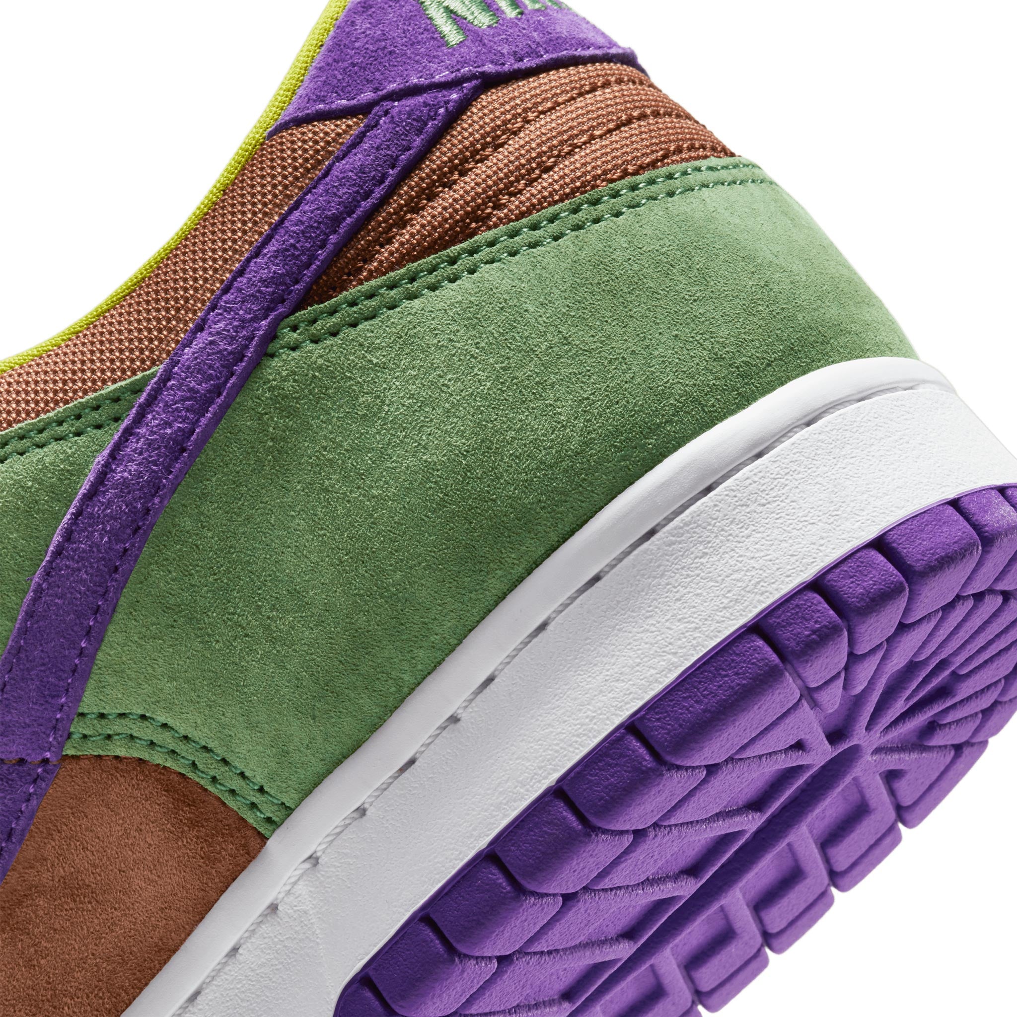 Nike Dunk Low SP Veneer/Deep Purple DA1469-200 – Capsule