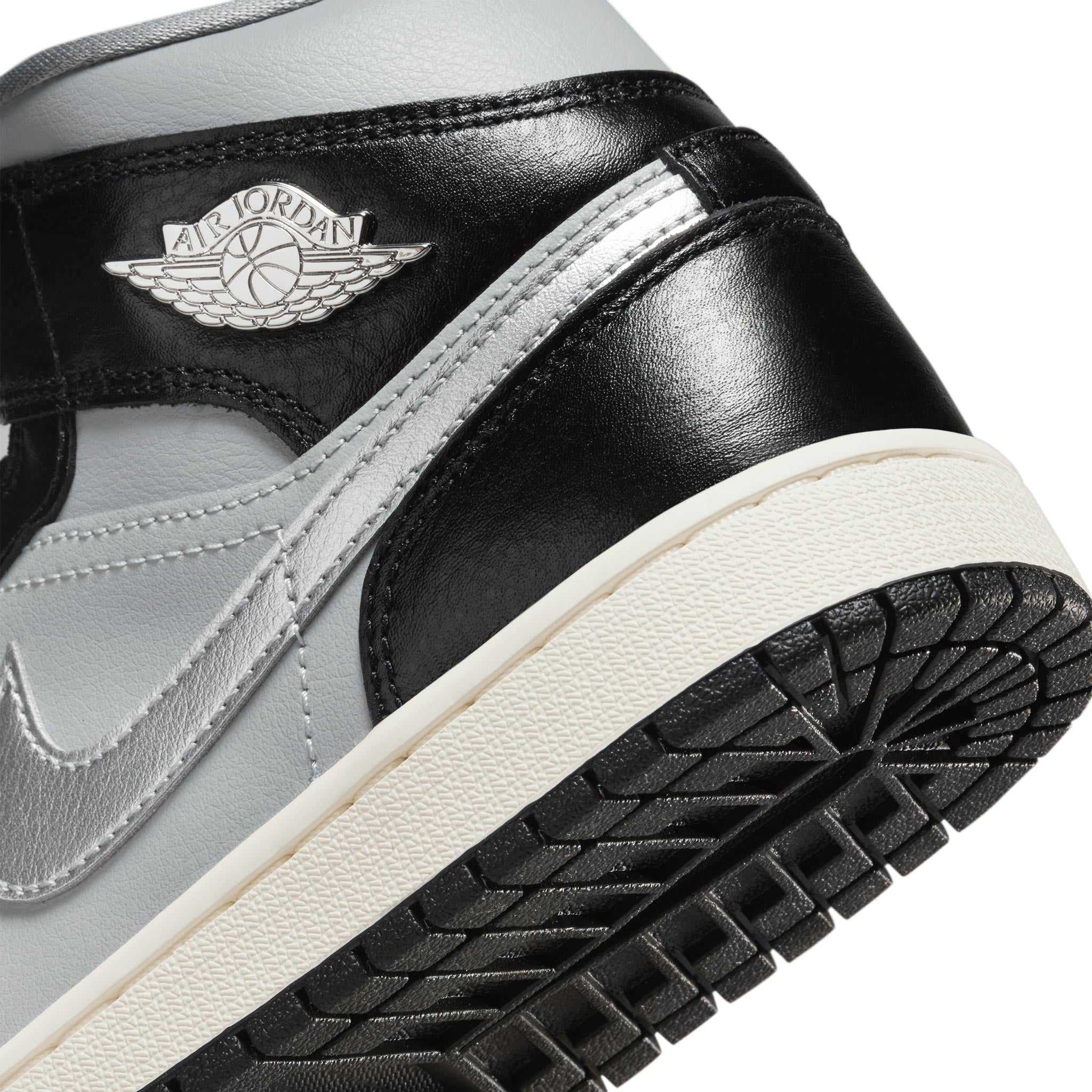 Women Air Jordan 1 Mid SE FB9892-002 Black – Capsule