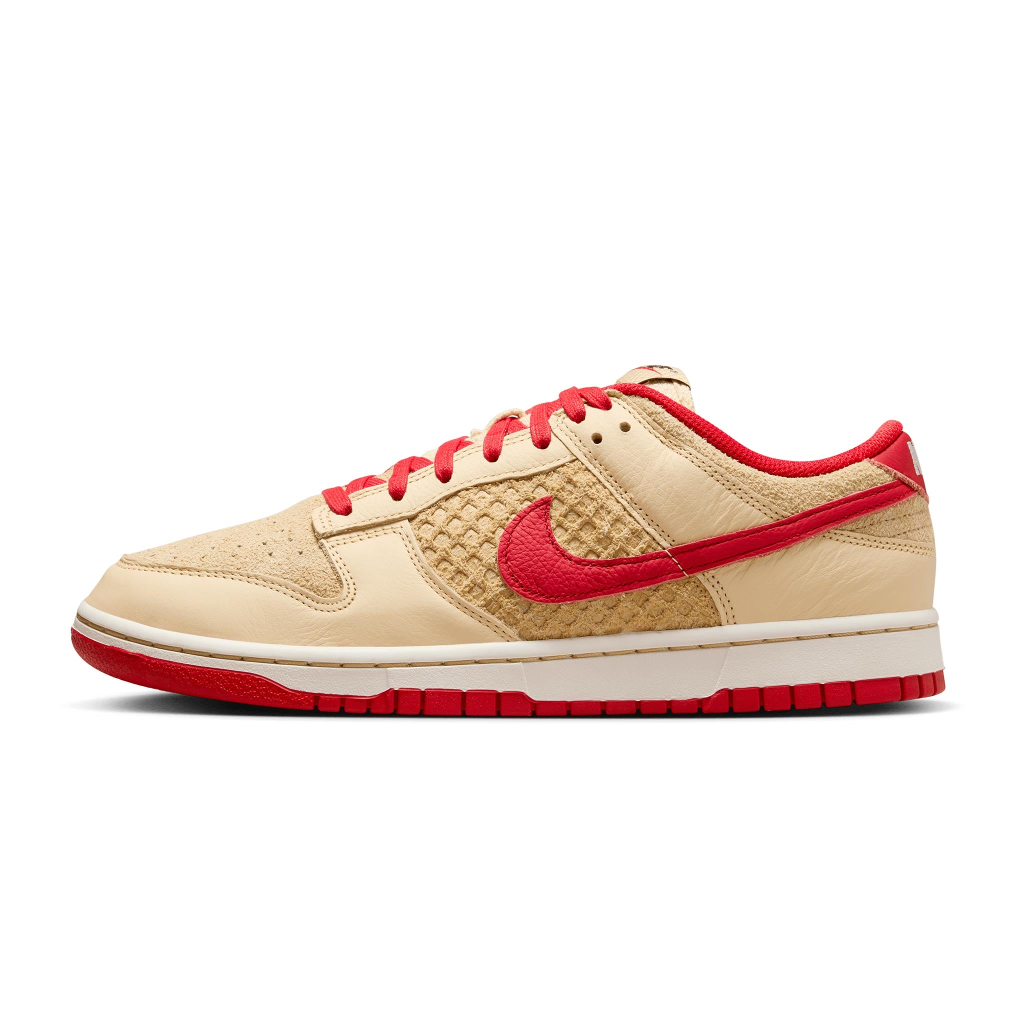 Nike Dunk Low SE Pale Vanilla/University Red-Sail-Wheat HJ9100-294