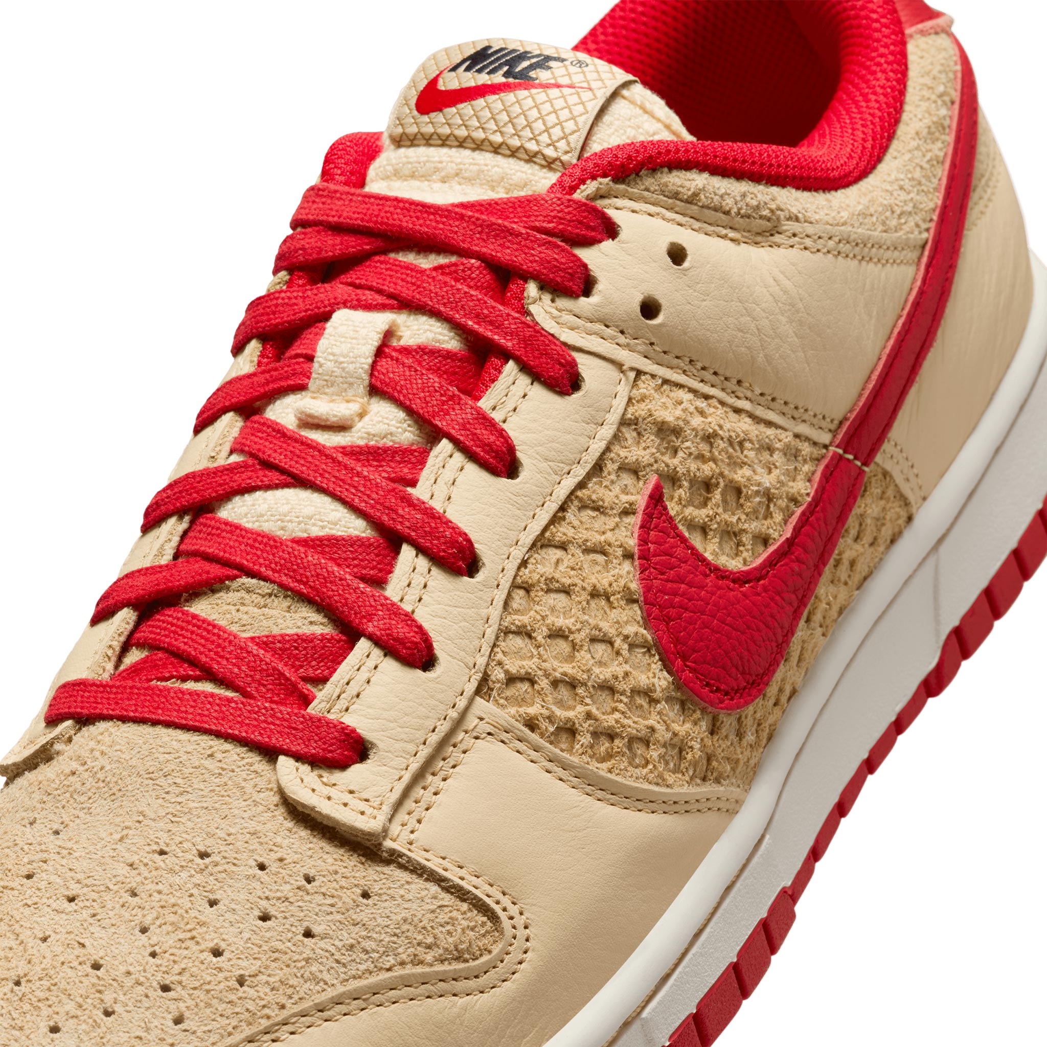 Nike Dunk Low SE Pale Vanilla/University Red-Sail-Wheat HJ9100-294