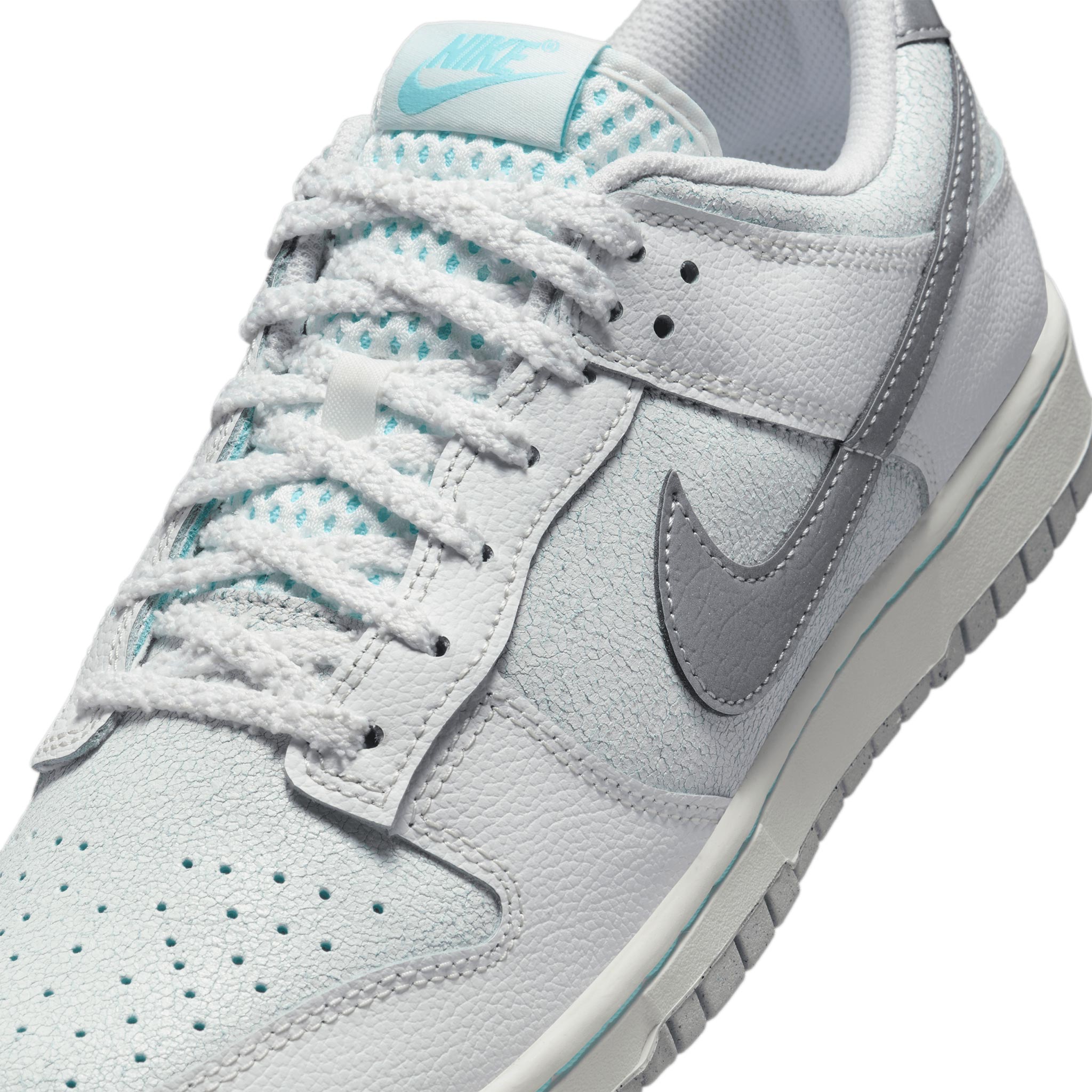 Nike dunks silver online