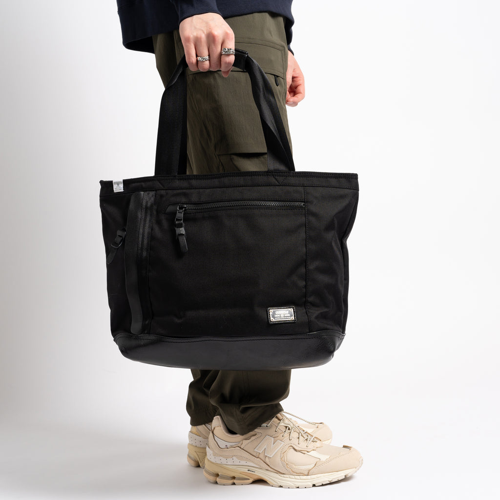 Ballistic Nylon Tote (L) Black 061321-10 – Capsule