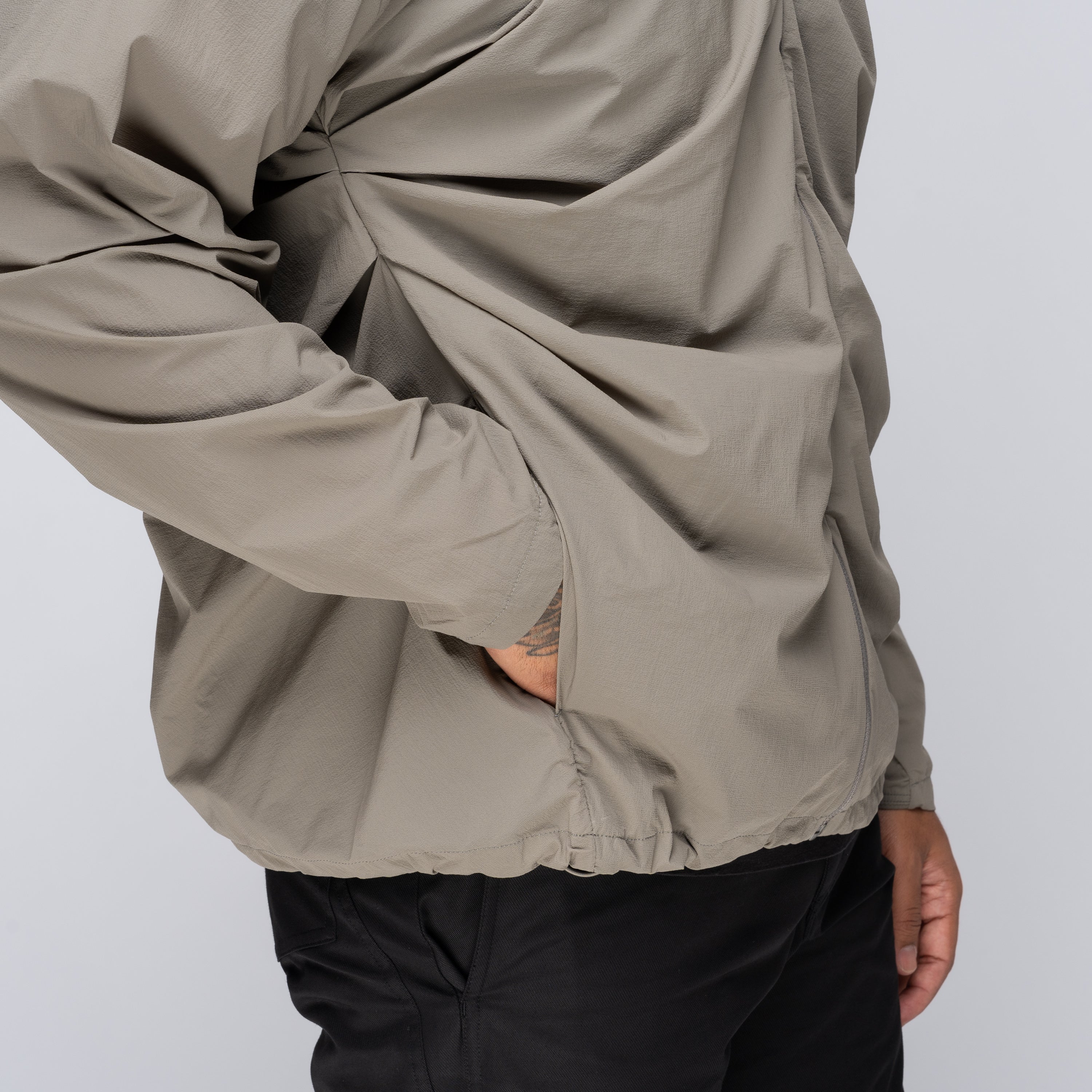 7.0 Technical Jacket Right Warm Grey 70OTRWG