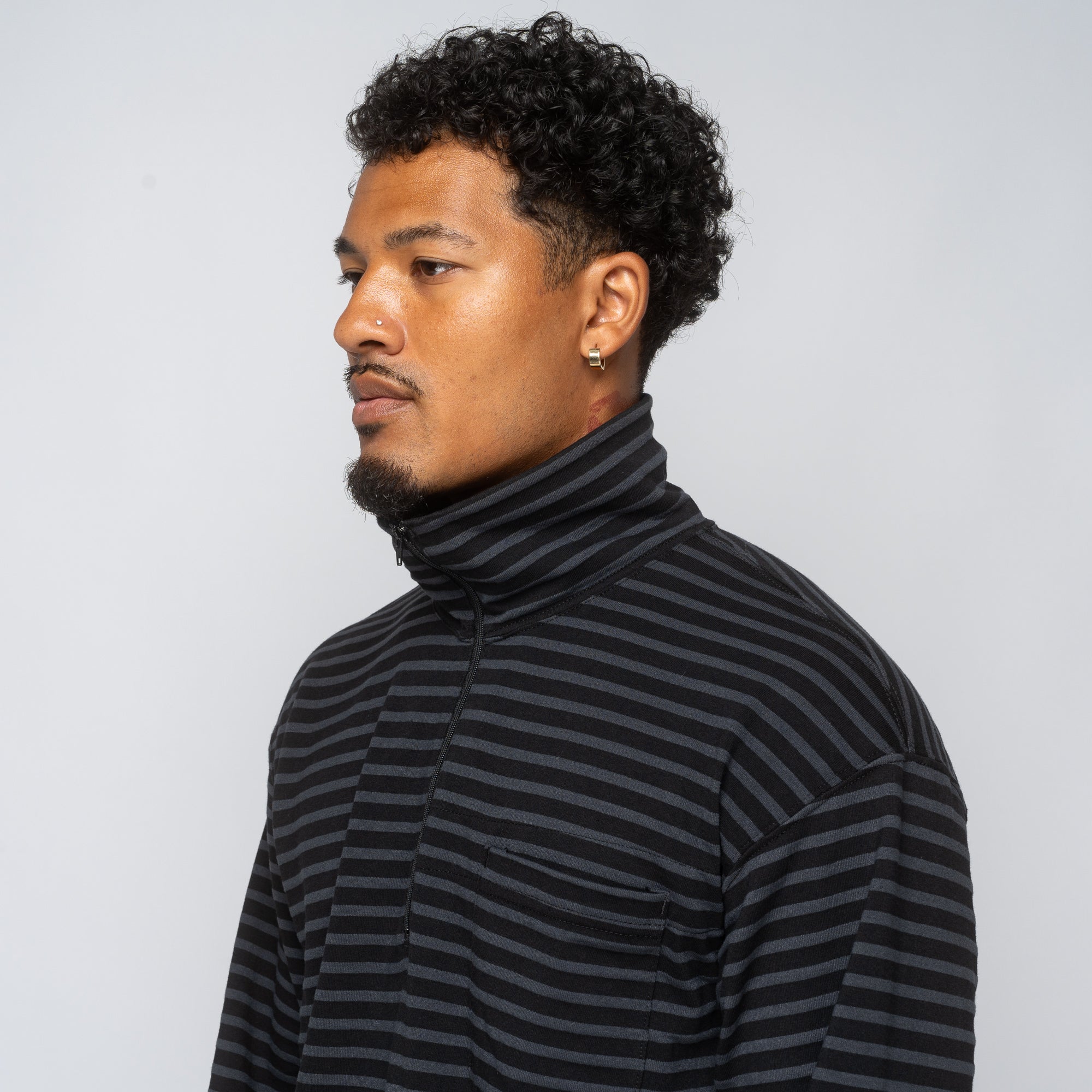 EG Zip Mock Neck L S Charcoal PC Stripe 24F1B035